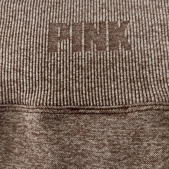 VS PINK ACTIVE High Waisted Seamless Lite Brown Bike Shorts w Hidden Pocket RARE - Picture 3 of 9